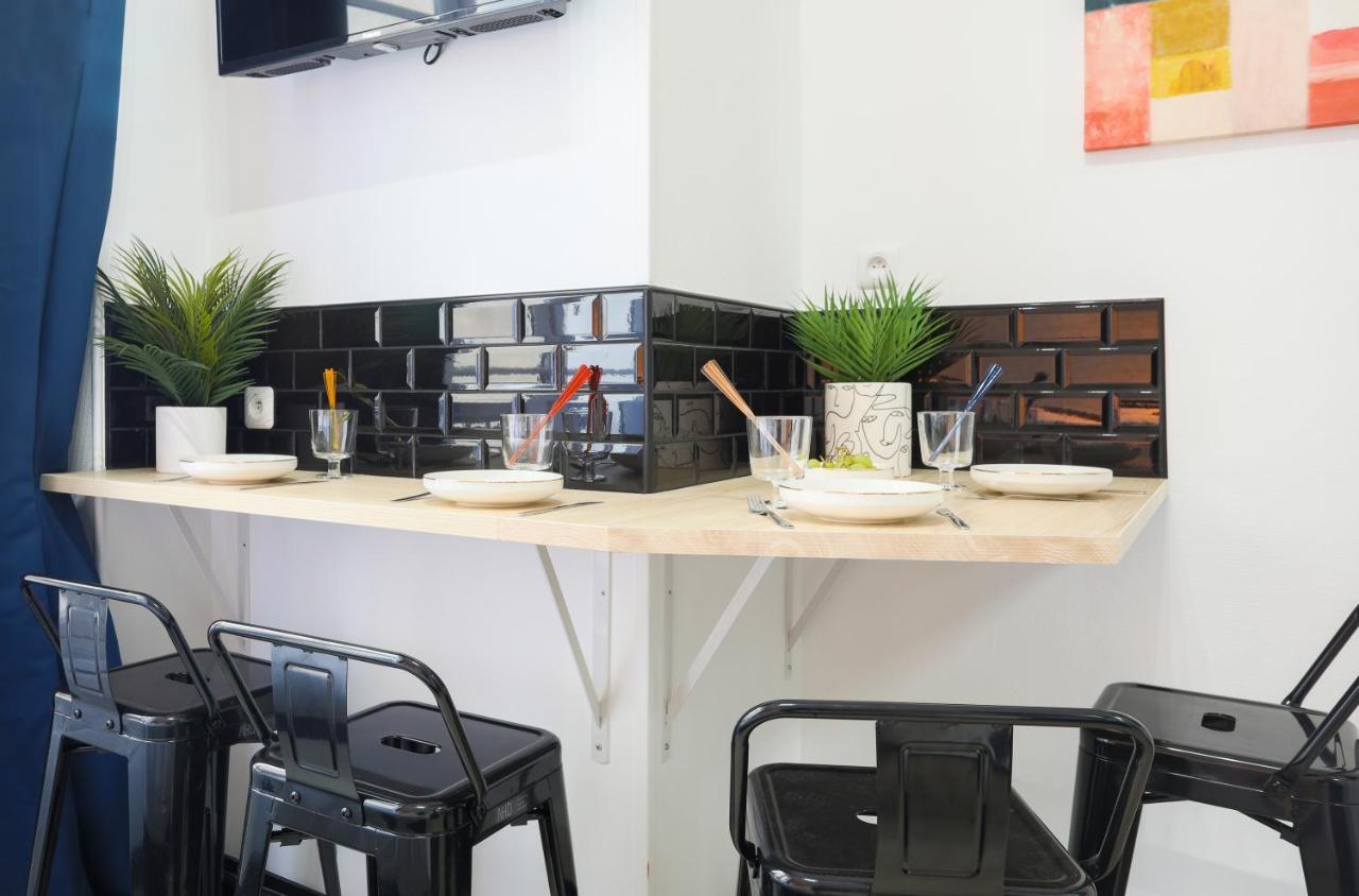 Two-Room Apartment,1305348484:JPEG